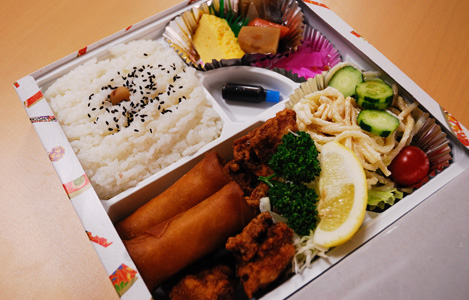 若鶏の唐揚ミックス弁当（750円）